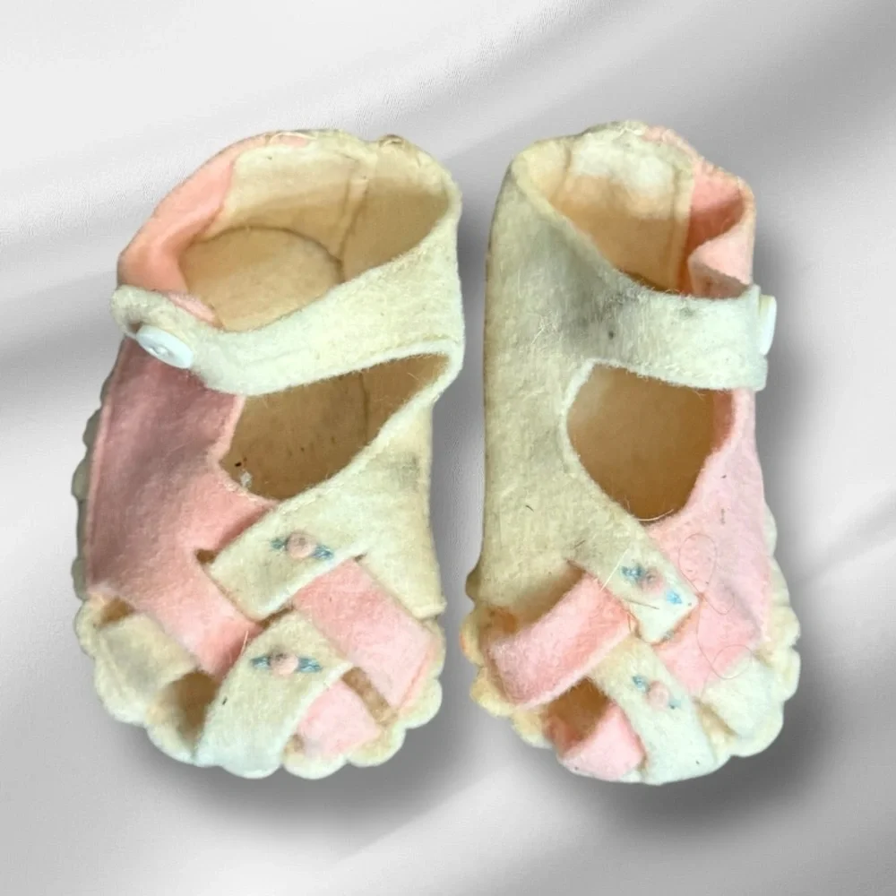 Vintage Pink Felt Newborn Baby Booties